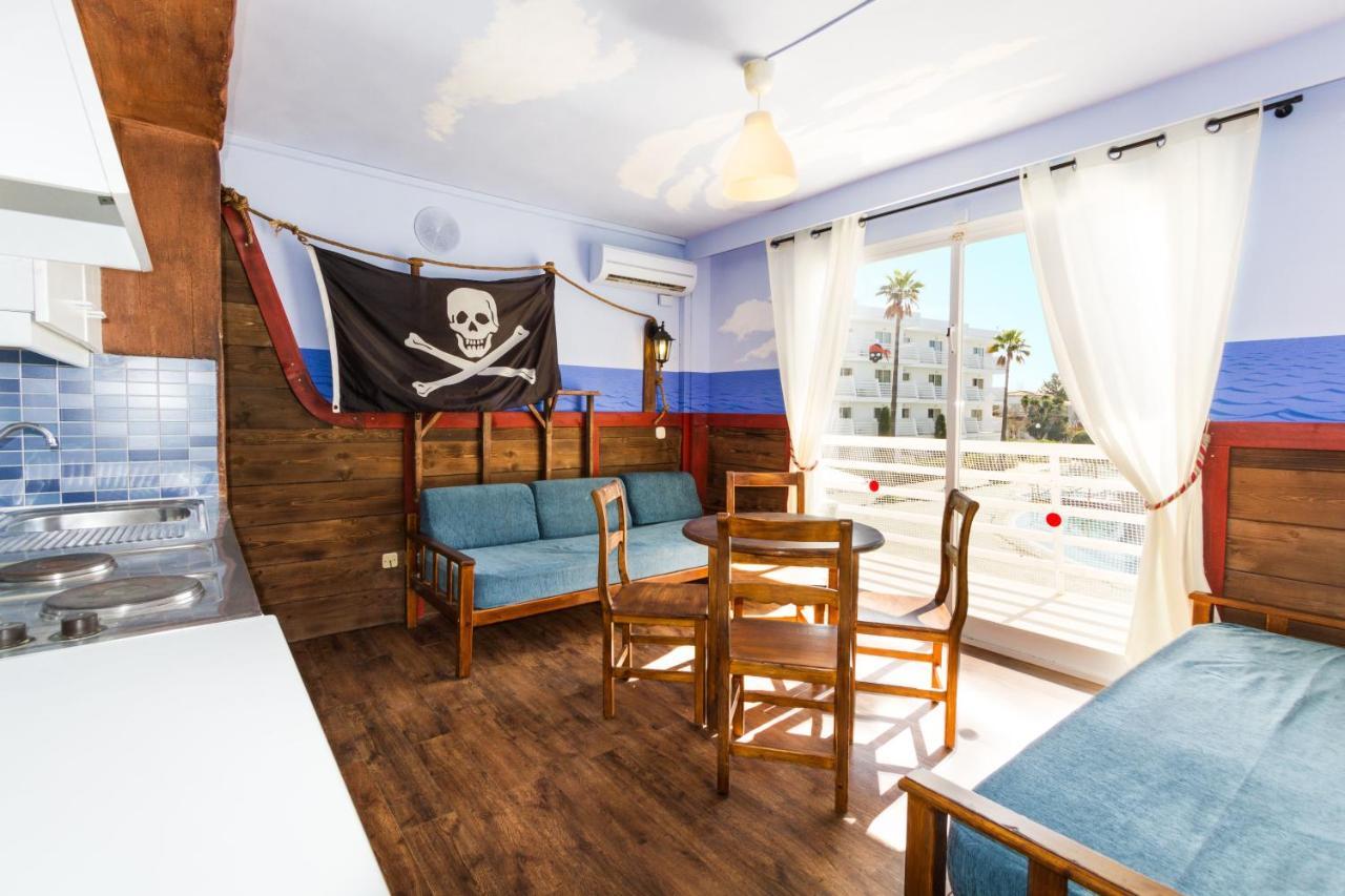 Pirates Village Santa Ponsa Exterior photo